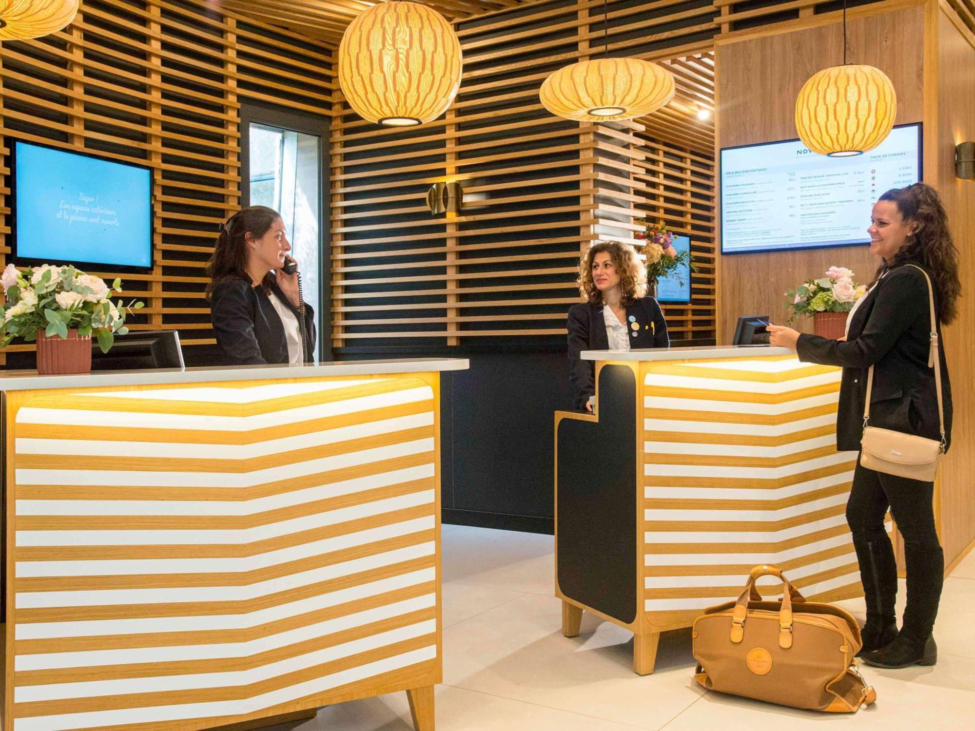 Novotel Nice Arenas Aeroport Eksteriør bilde