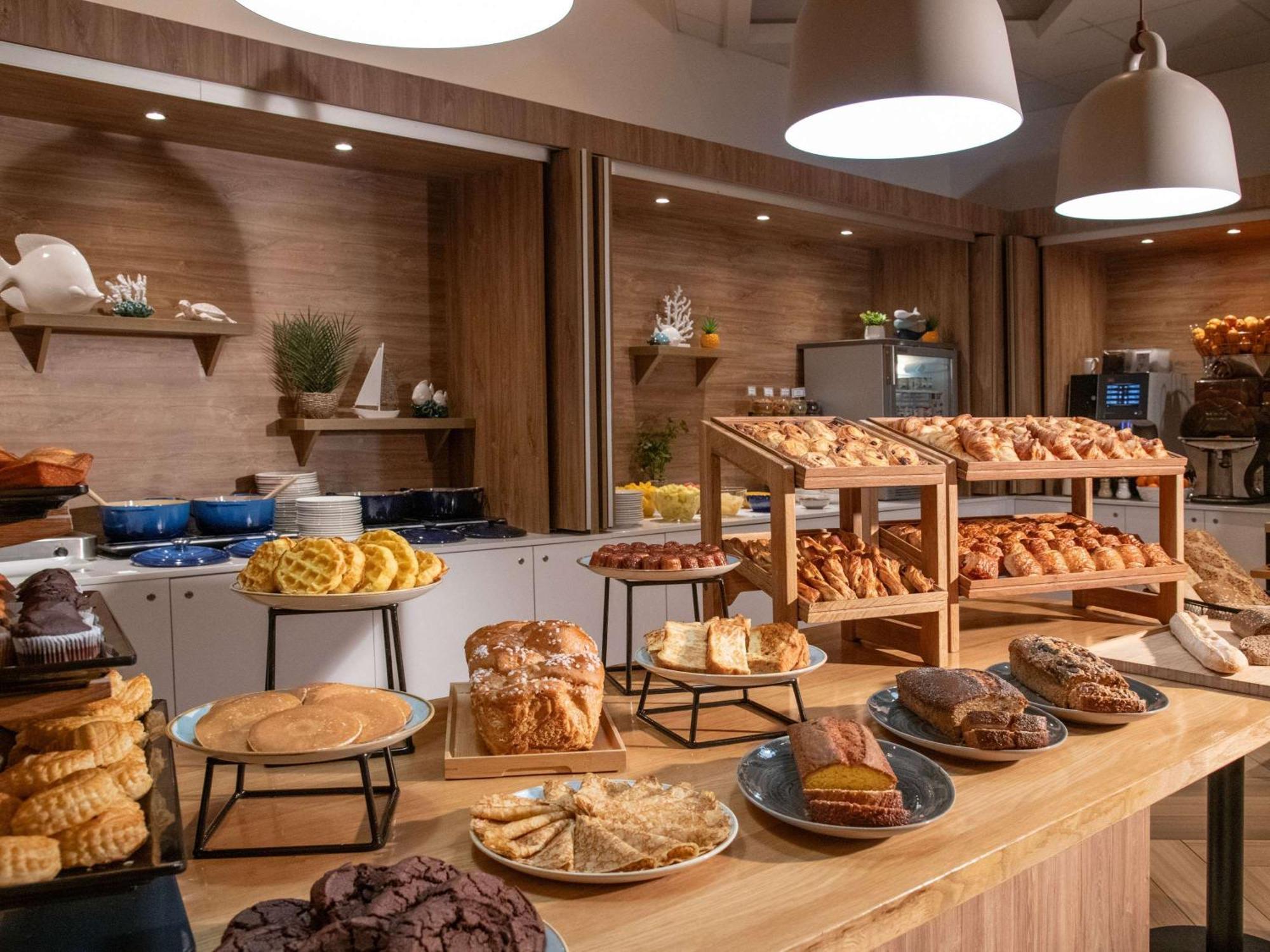 Novotel Nice Arenas Aeroport Eksteriør bilde